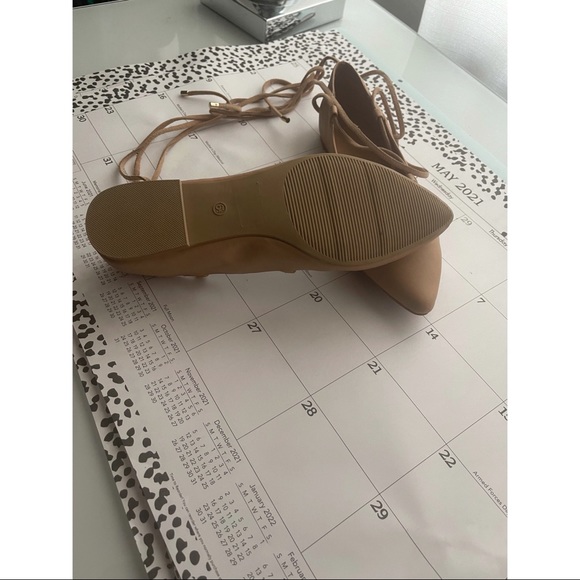 Lace up flats - Picture 2 of 2